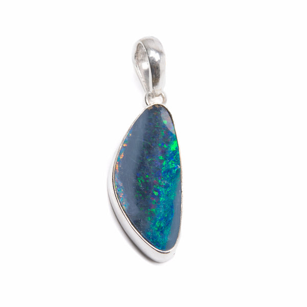 Opal, pendant in silver