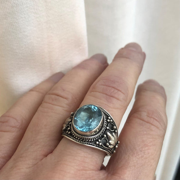 Blue topaz, wide with filigree
