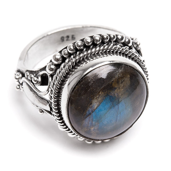 Labradorite, round silver filigree ring
