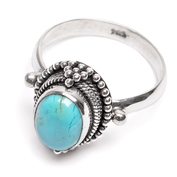 Turquoise Arizona, detailed oval silver ring