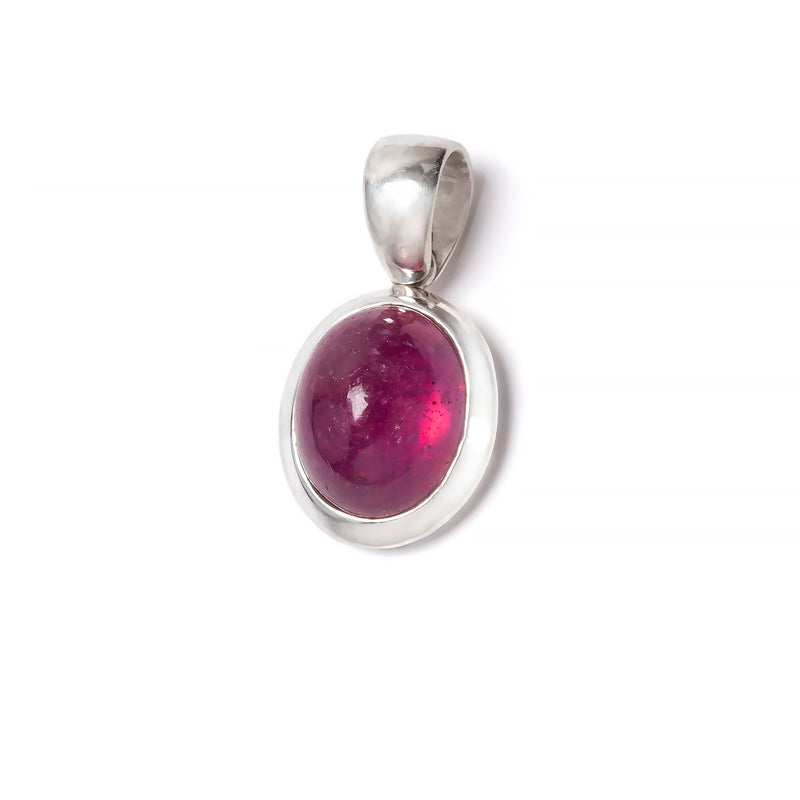 Ruby cabochon oval smooth, fine quality – Kristallrummet