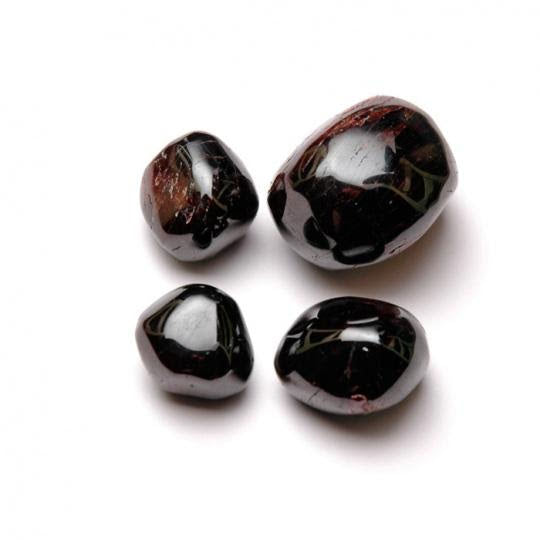 Garnet, tumbled stone gross